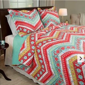 Paisley Print Quilt set